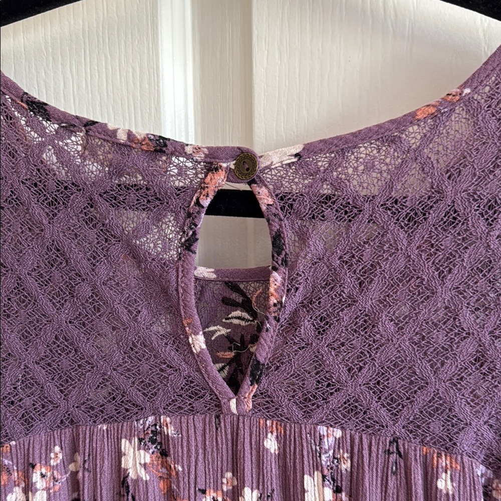 Floral Embroidered Purple Blouse - Picture 5 of 5